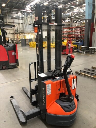 Toyota Electric Walk Behind Forklift